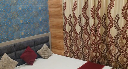Krapalu Hari Dham Room Type - Bedroom 201