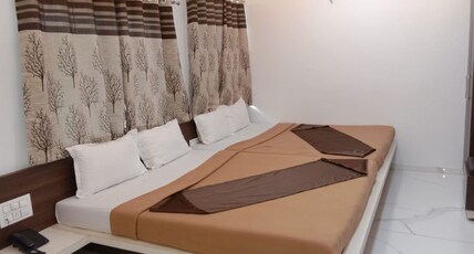 Hotel Ramkrishna Inn Room Type - Executive Four Bed AC Suite