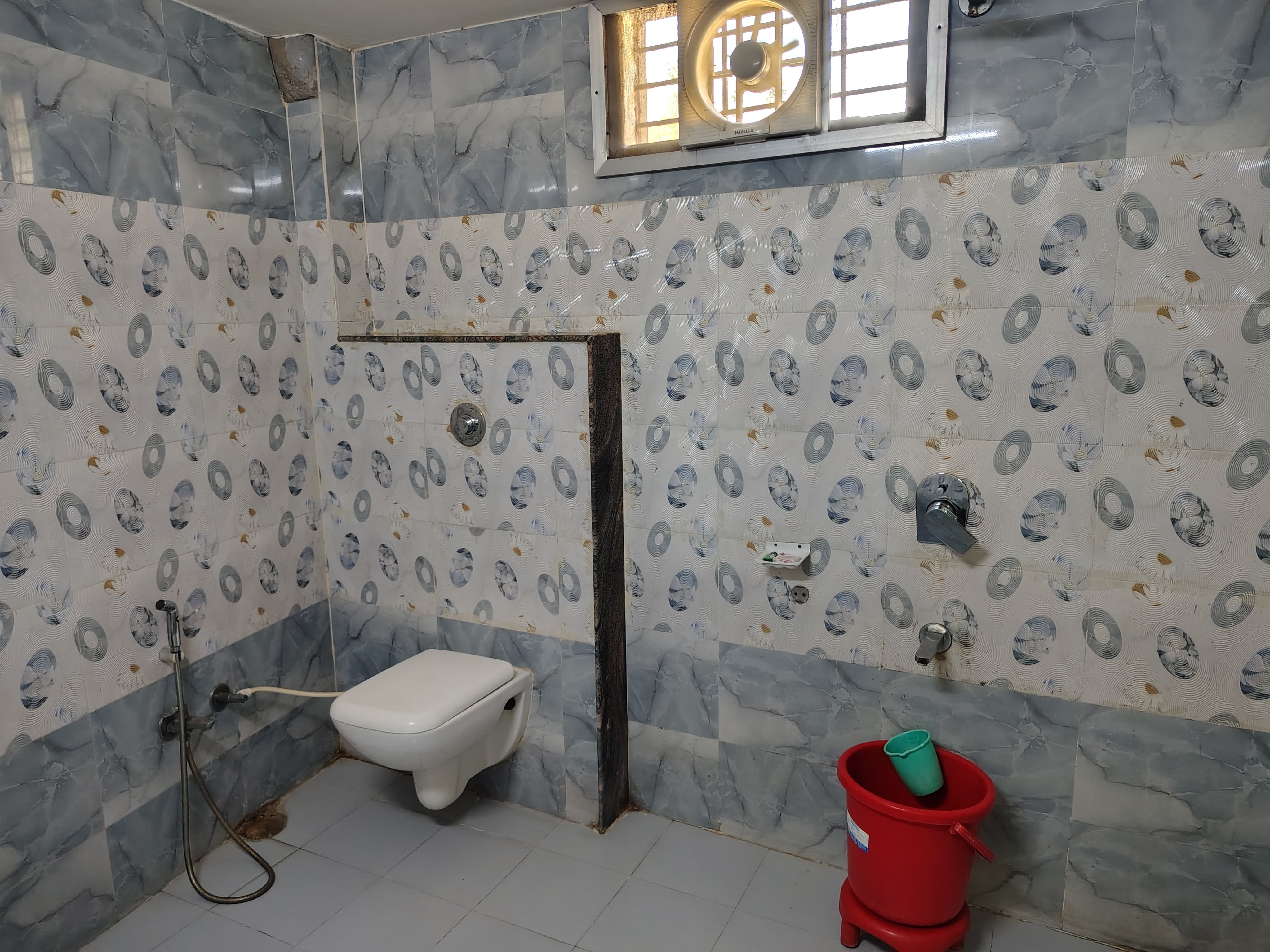 HOTEL SWARN - Tap to explore photos