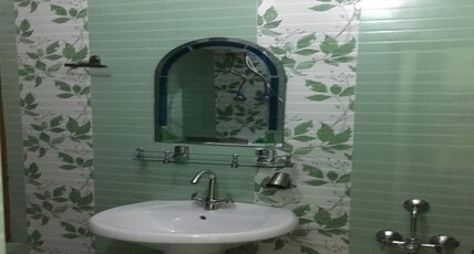 Khushboo Guest House Room Type - Deluxe Room