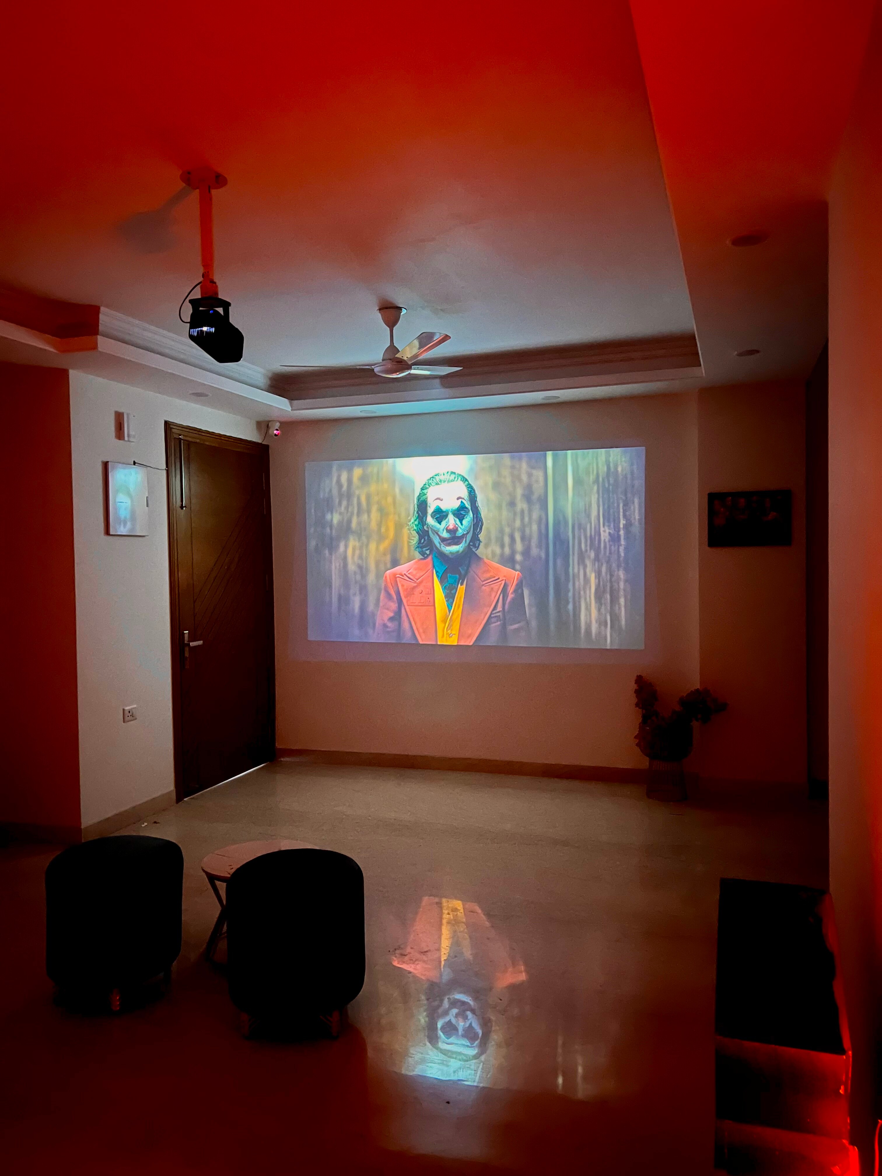 DC Themed Studio Rooms - Tap to explore photos