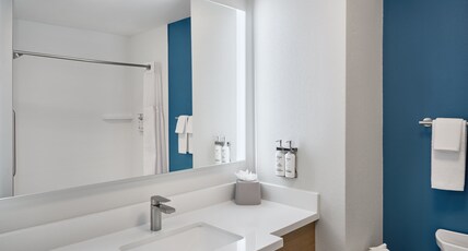 Holiday Inn Express Hotel and Suites - Odessa Room Type - 2 Queen Standard