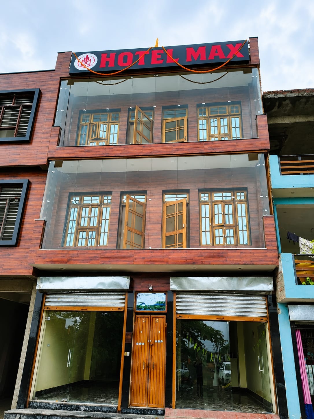 Hotel Max - Tap to explore photos