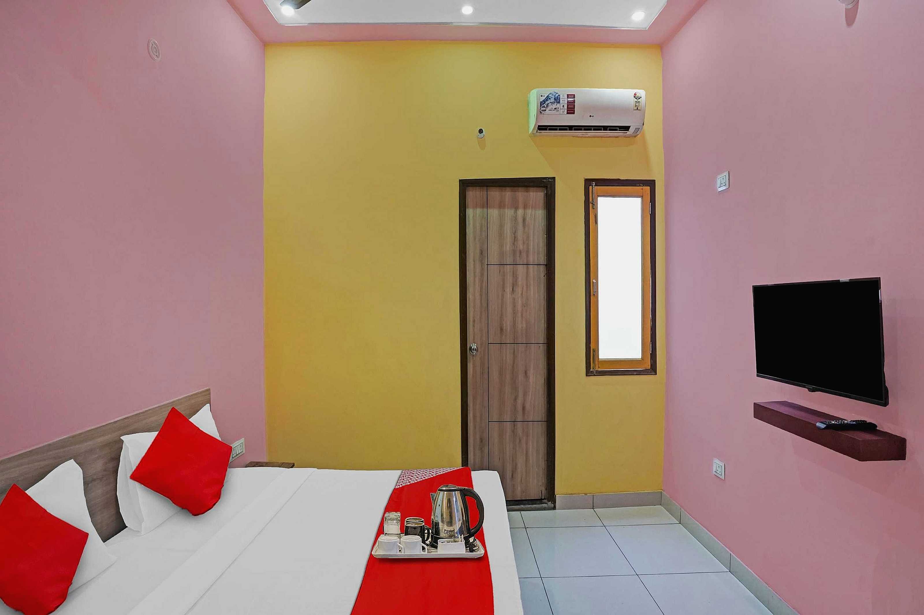 Hotel O Dahleez - Tap to explore photos