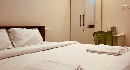 Shri Dham Homestay 2BR Suite Room Type - Bedroom 2