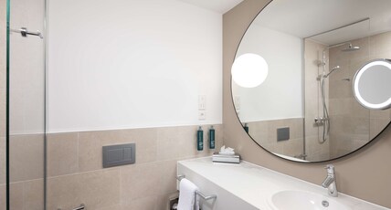 Hilton Heidelberg Room Type - QUEEN DELUXE ROOM