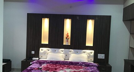 Hotel UD Room Type - Deluxe Room
