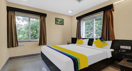Hotel MVP Check Inn Room Type - Deluxe Room