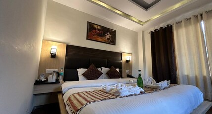 Hotel Manali Queen, Manali Room Type - Deluxe Room With Balcony