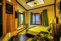 Address of HOTEL DIP PALACE  NEAR MALL ROAD.