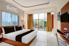 Townhouse Chakan Corporate Homestay Formerly New Royal Inn