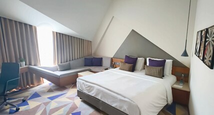 Vivanta New Delhi, Dwarka Room Type - Deluxe Room Airport View King Bed