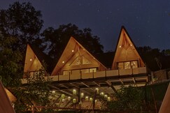 SaffronStays Shambhala Bodhi