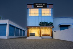 Photos of Super Townhouse Chakan Corporate Homestay Formerly New Royal Inn