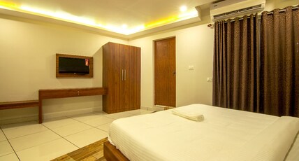 Oaks Residency Room Type - Premium Room