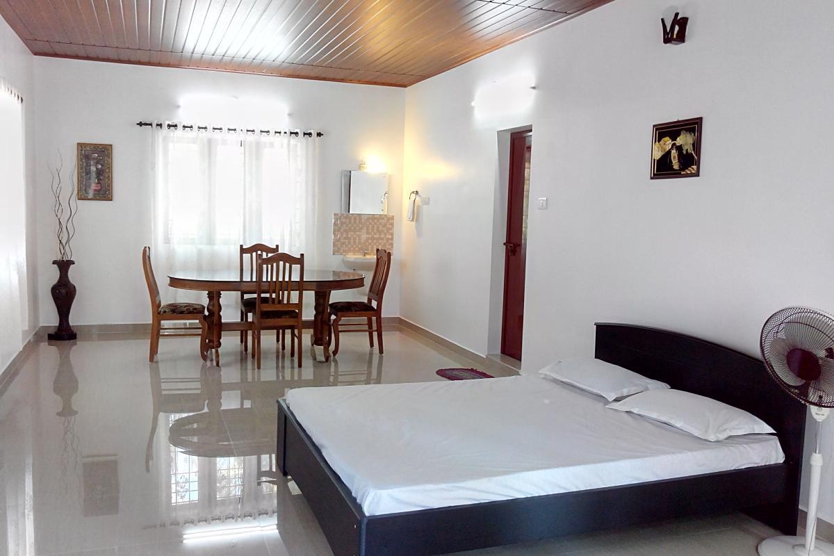 Royal Beach Abode - Tap to explore photos