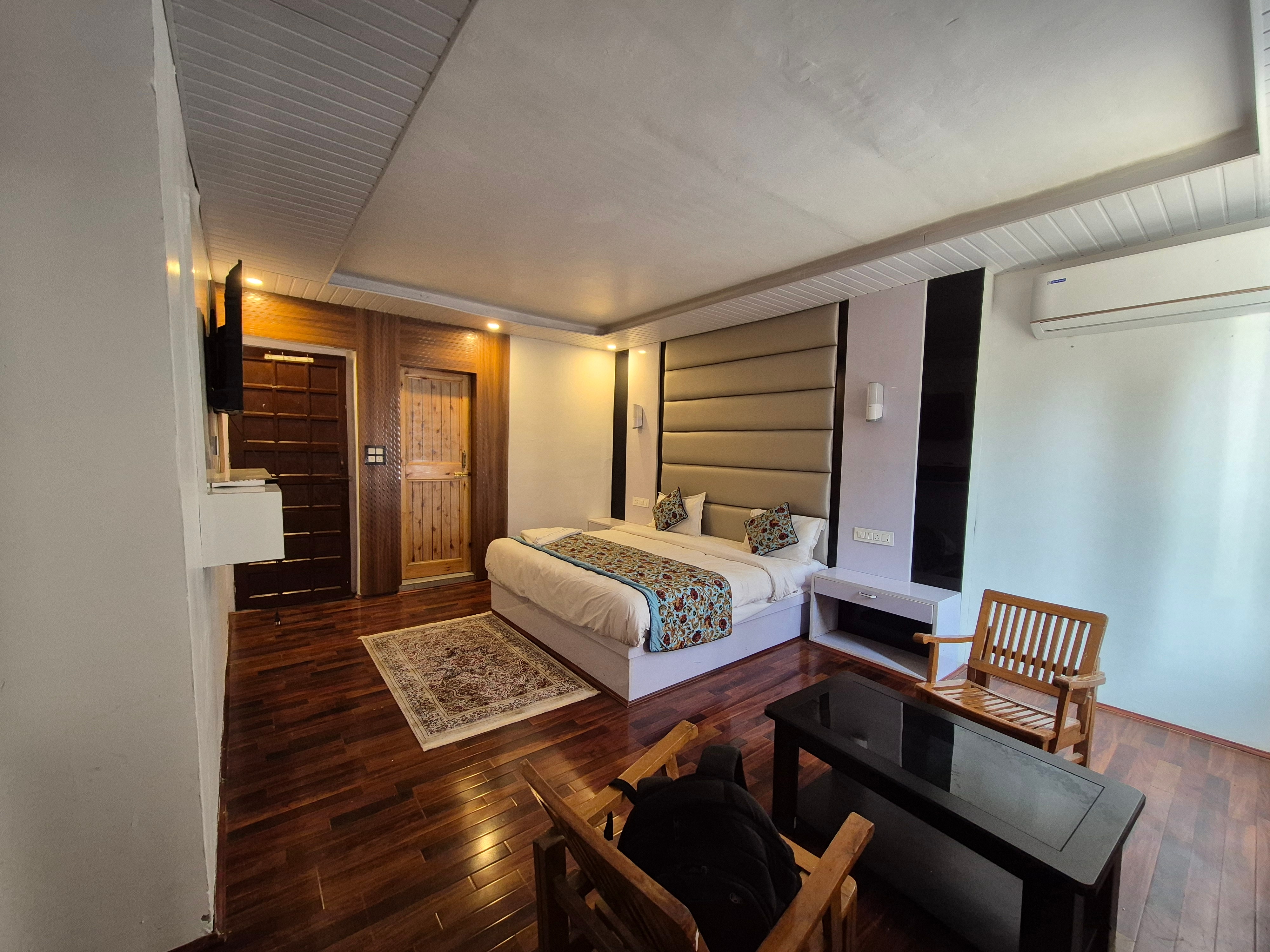 Pahalgam Resort and Cottages - Tap to explore photos