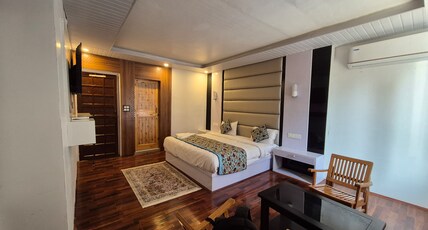 Pahalgam Resort and Cottages Room Type - Premium Room Mountain View