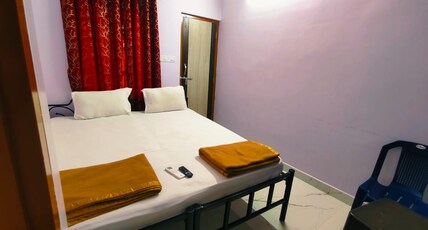 Puri View Guest House Room Type - Family Suite Max 8