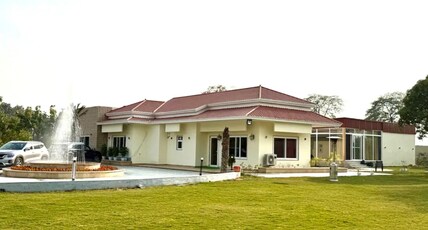 4 bedroom Farmhouse with pool Room Type - 4 bedroom Farmhouse with pool