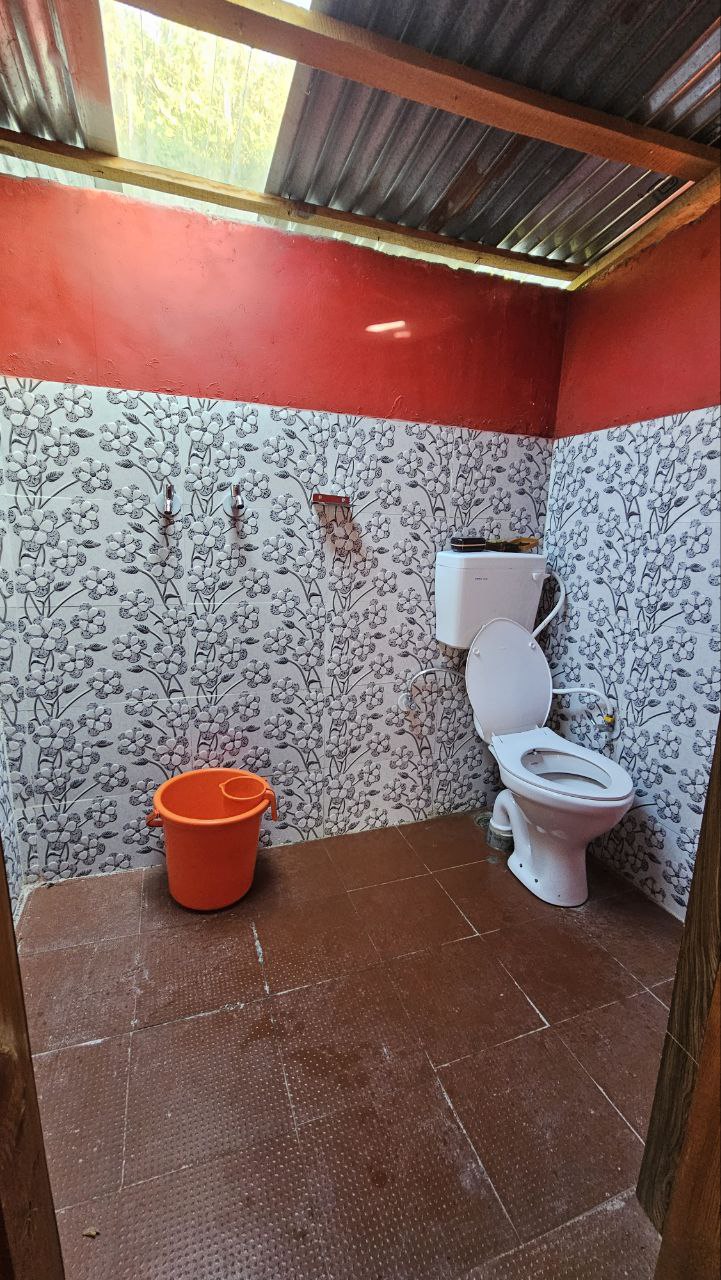 Gyani Homestay - Tirthan - Tap to explore photos