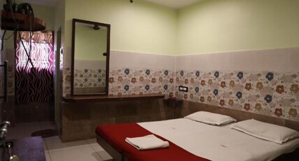 Udipi Sri Devi Residency Room Type - Suite Room