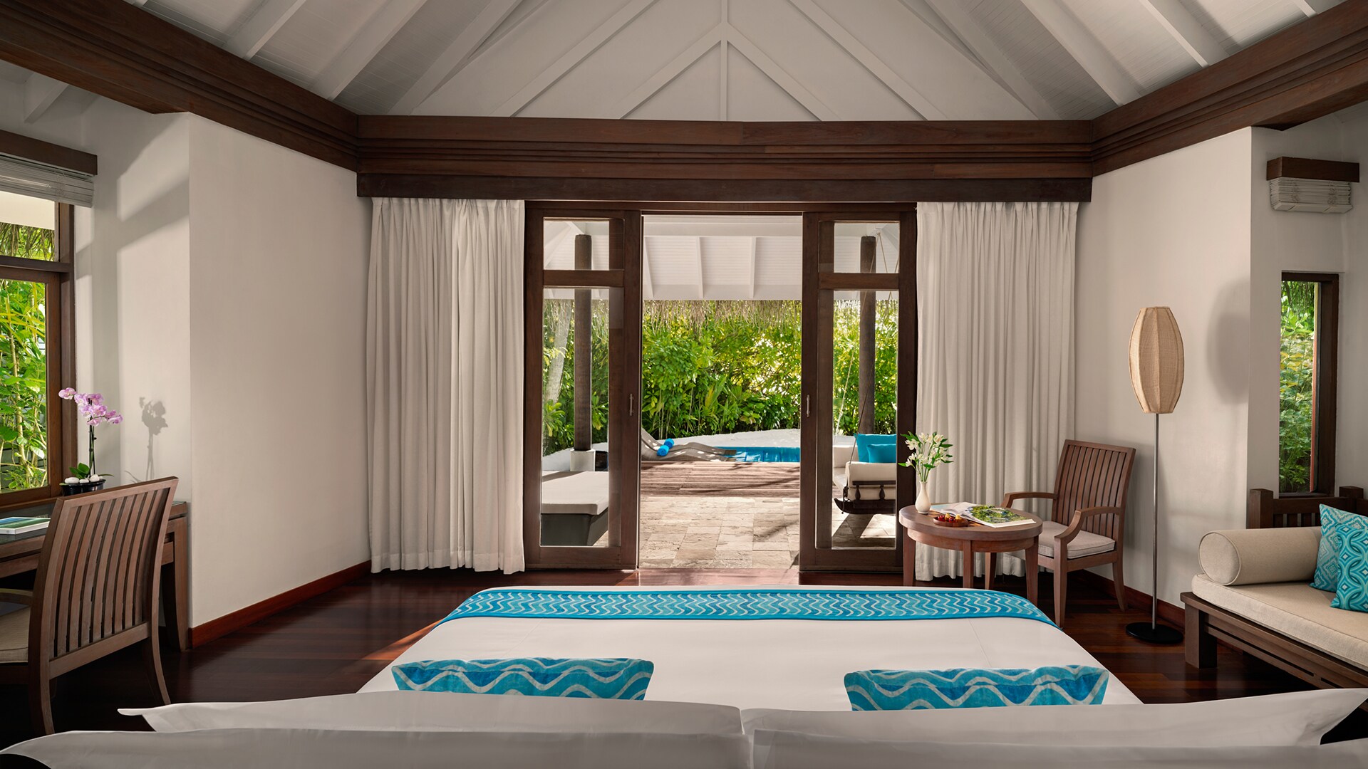 Anantara Dhigu Resort - Tap to explore photos