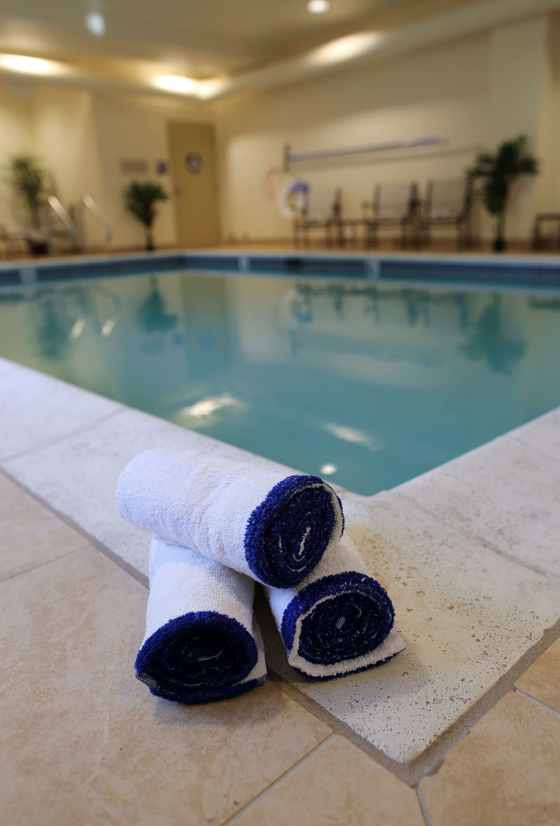Hampton Inn Union City - Tap to explore photos