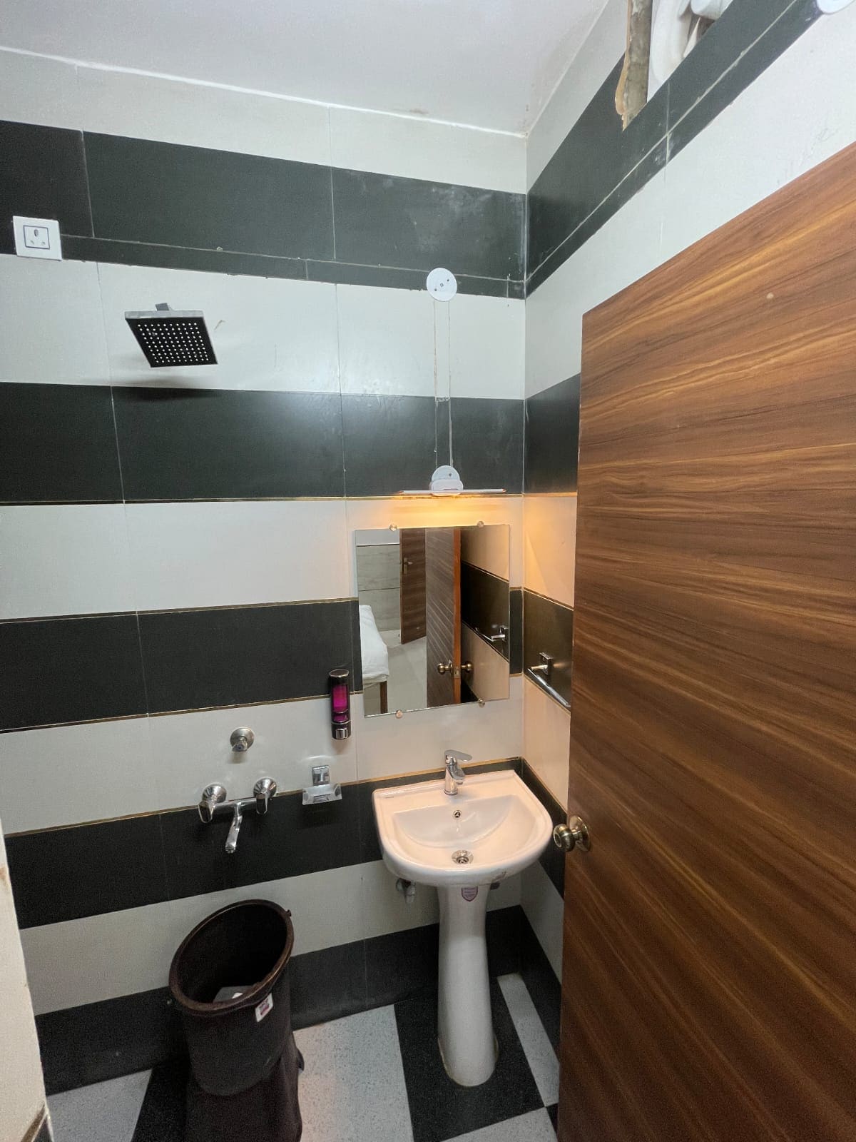 Utsav Dham - Tap to explore photos