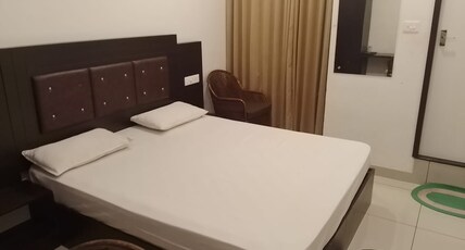Vinayaka Regency Room Type - Non AC Standard
