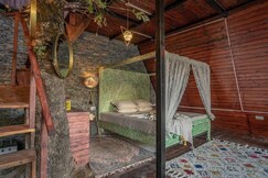 Himalayan Sukoon Villa Treehouse