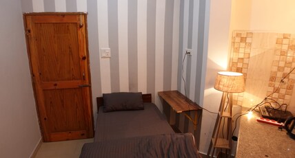 Whoopers Hostel | Rooms & Dorms Room Type - Single Bed Private Room