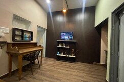 Starlight Entire Studio Apartments