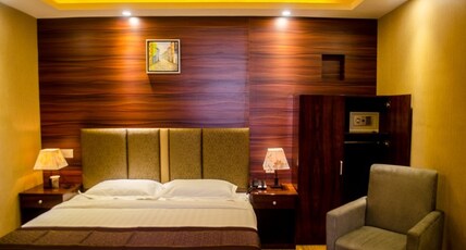 COMFOTEL Room Type - Premium Room