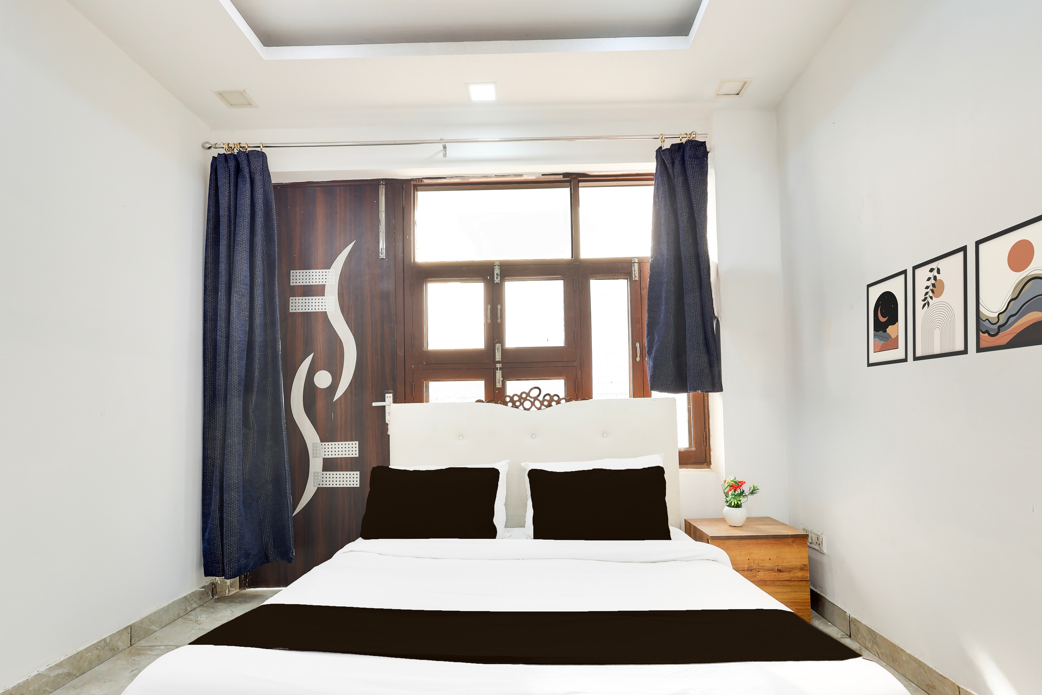 Hotel O Circle Residency - Tap to explore photos