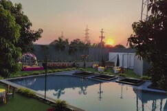 The Democracy Hotels, Resort & Convention Centre