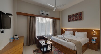 GenX Mirzapur Room Type - Deluxe Room