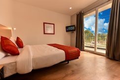 Mavens White Artemis Hospital Road