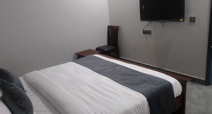 Hotel DevAan Room Type - Deluxe Room