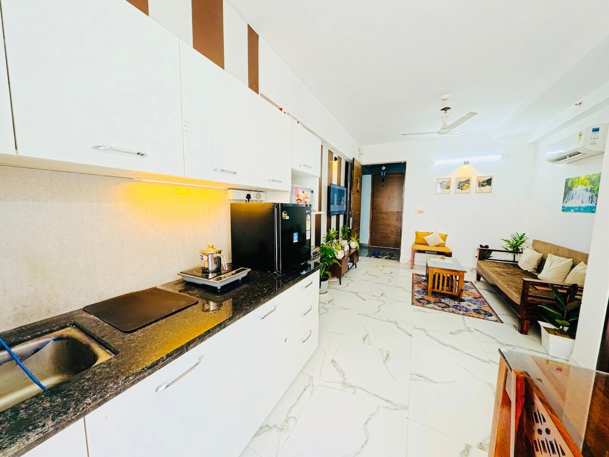 ADS Studio 1 BHK Gurgaon Sec 106 Yashobhoomi IGI - Tap to explore photos