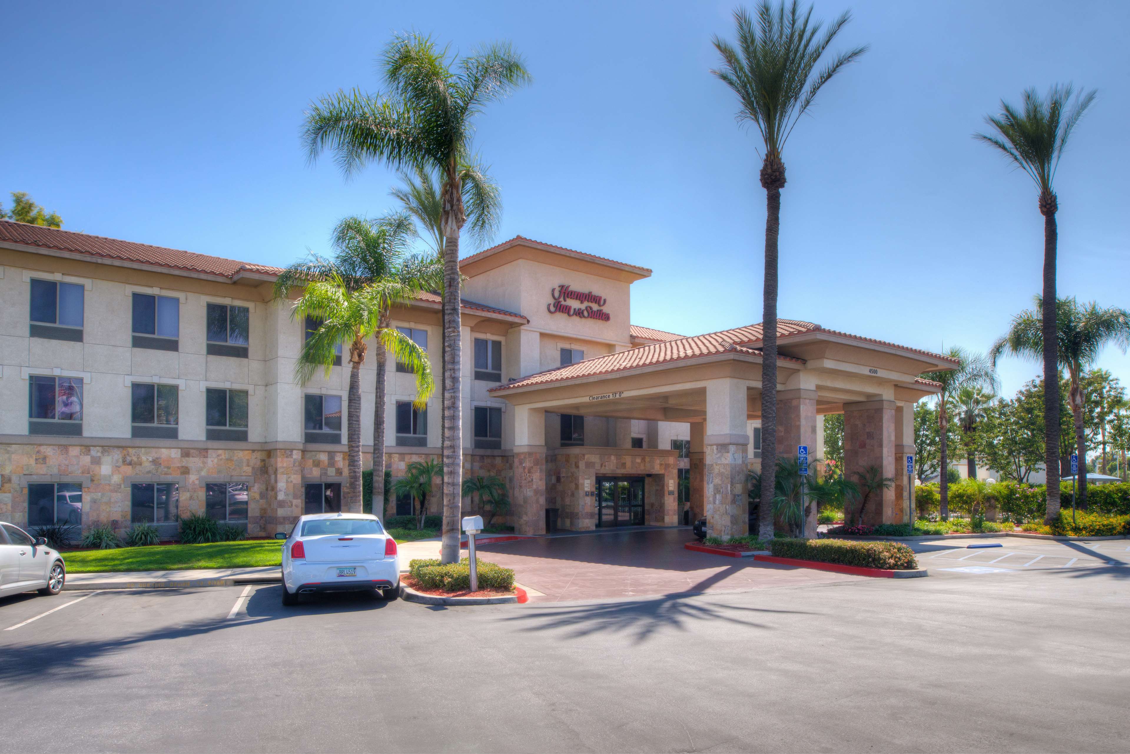 Hampton Inn & Suites by Hilton Ontario - Tap to explore photos