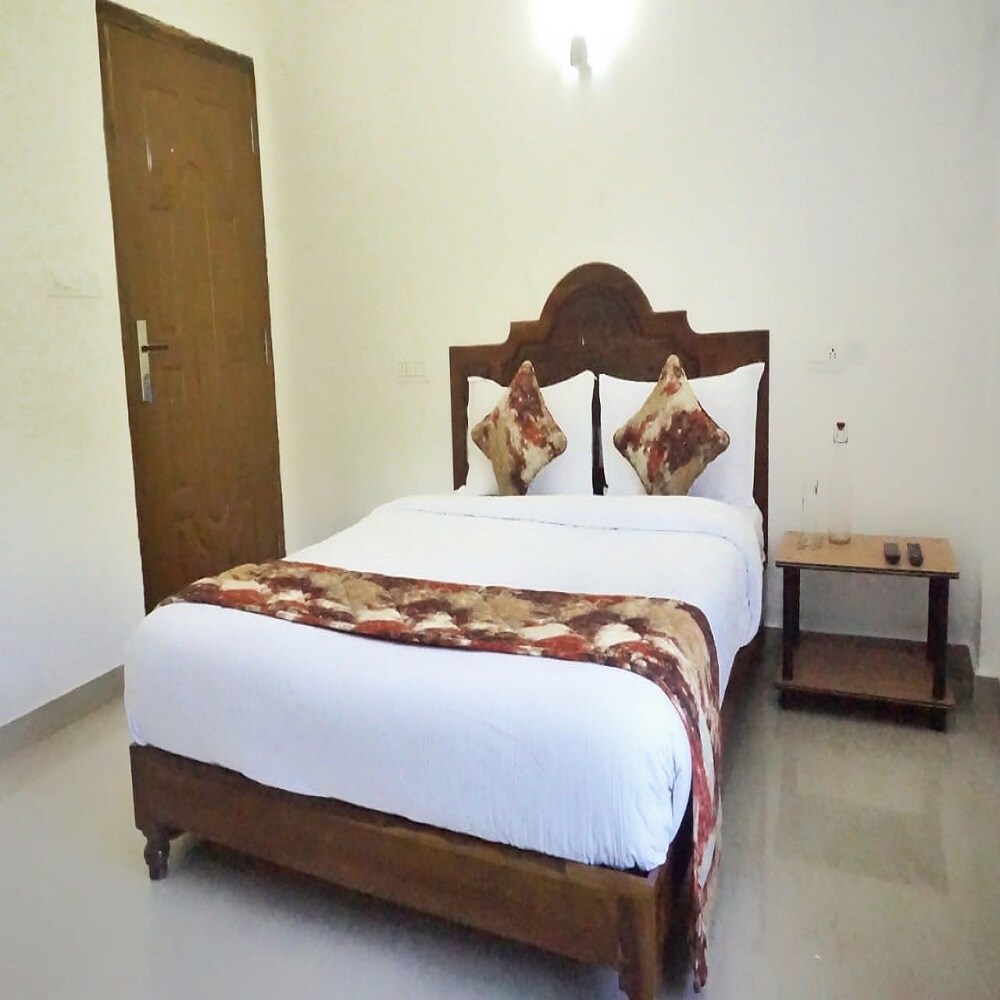 Lake Munnar Homestay - Tap to explore photos
