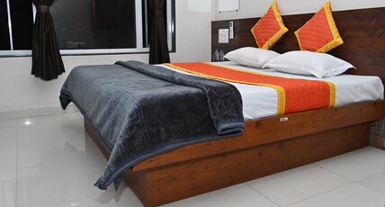 Hotel Himalaya Inn Room Type - Double Bed AC