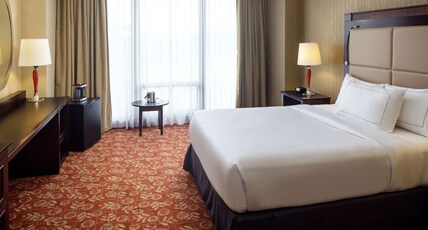 DoubleTree by Hilton Cherry Hill Philadelphia Room Type - 1 QN MOB HEAR ACC TUB