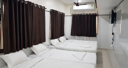 Hotel Rupasi Bangla Room Type - FOUR BEDDED A.C. DELUXE ROOM