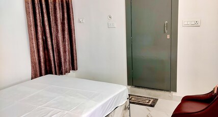 Motel Srivatsa Room Type - Bedroom 2