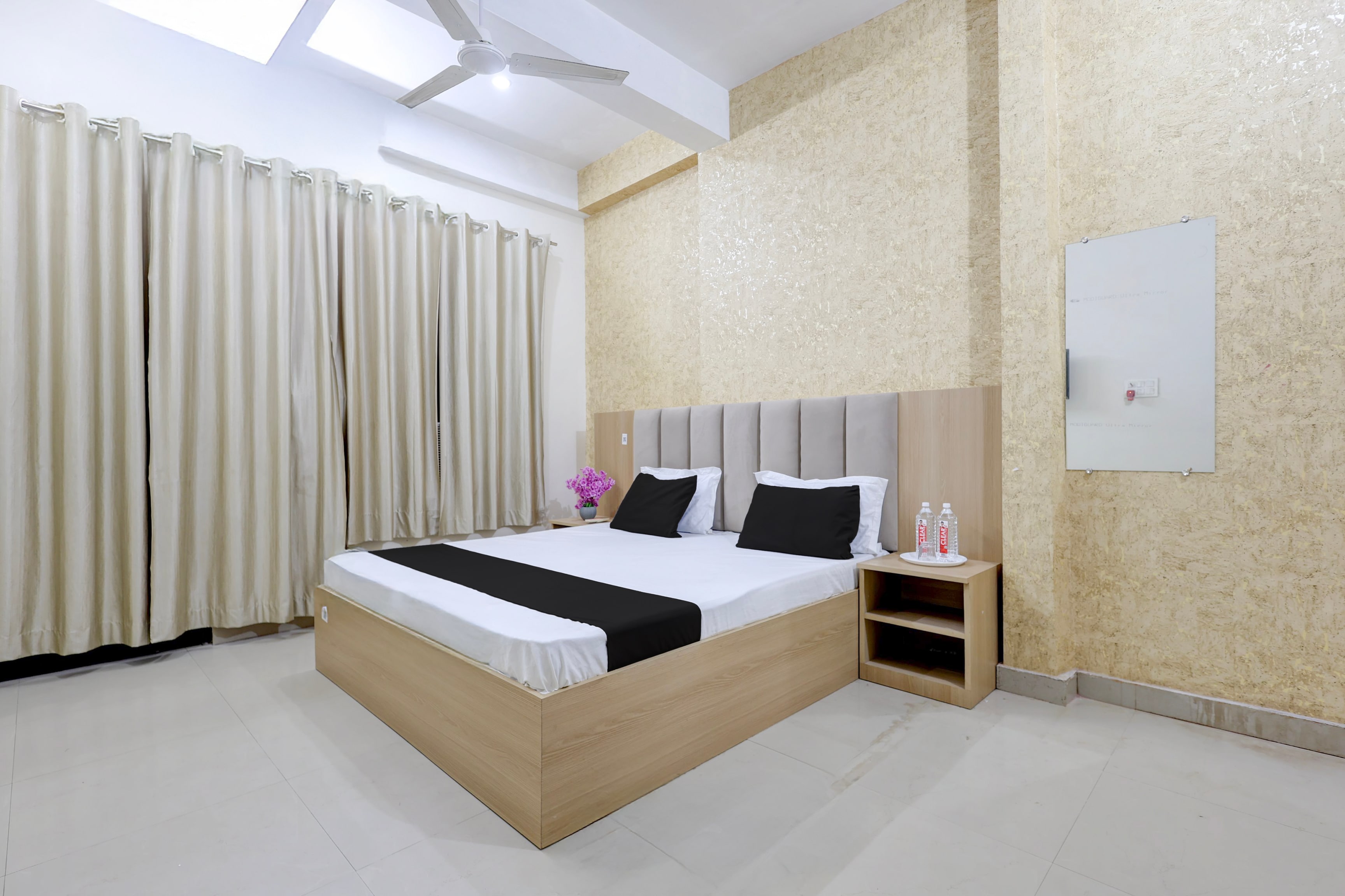 HOTEL O SRN Hotel & Guest House - Tap to explore photos