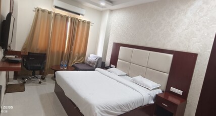 VRINDAVAN GARDEN Room Type - DELUXE
