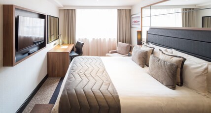 Crowne Plaza Gerrards Cross, an IHG Hotel Room Type - 1 King Standard