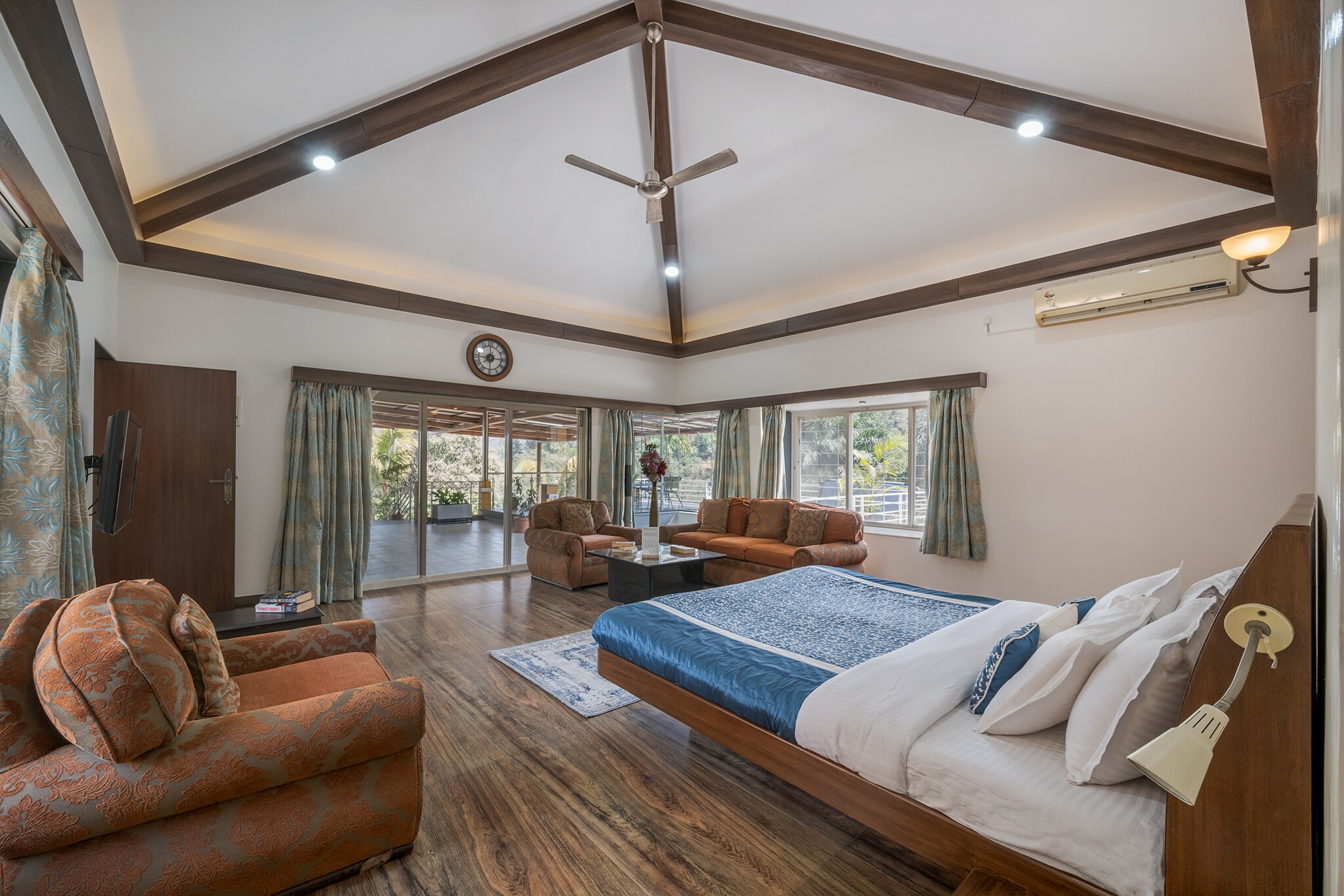 SaffronStays Ekam Lakehouse - Tap to explore photos